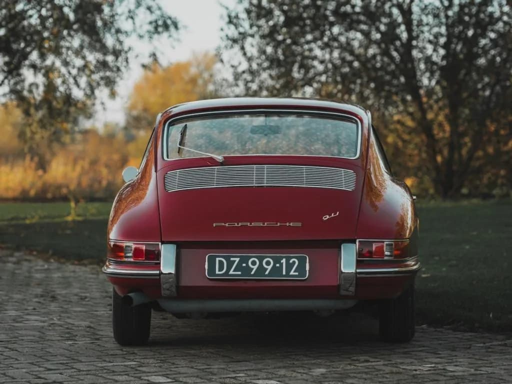 1965 Porsche 911 - Thumbnail 8