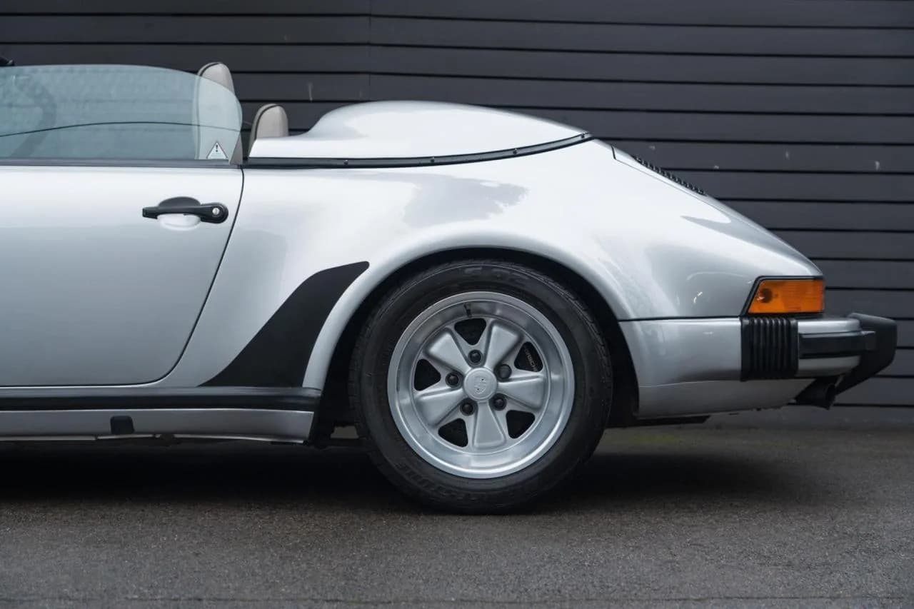 1989 Porsche 911 3.2 Speedster - Thumbnail 4
