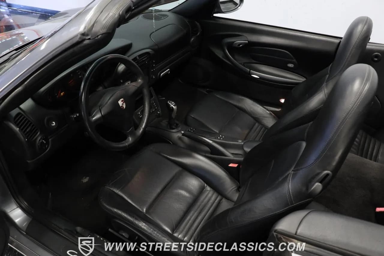 2002 Porsche 911 Carrera 4 Cabriolet - Thumbnail 4