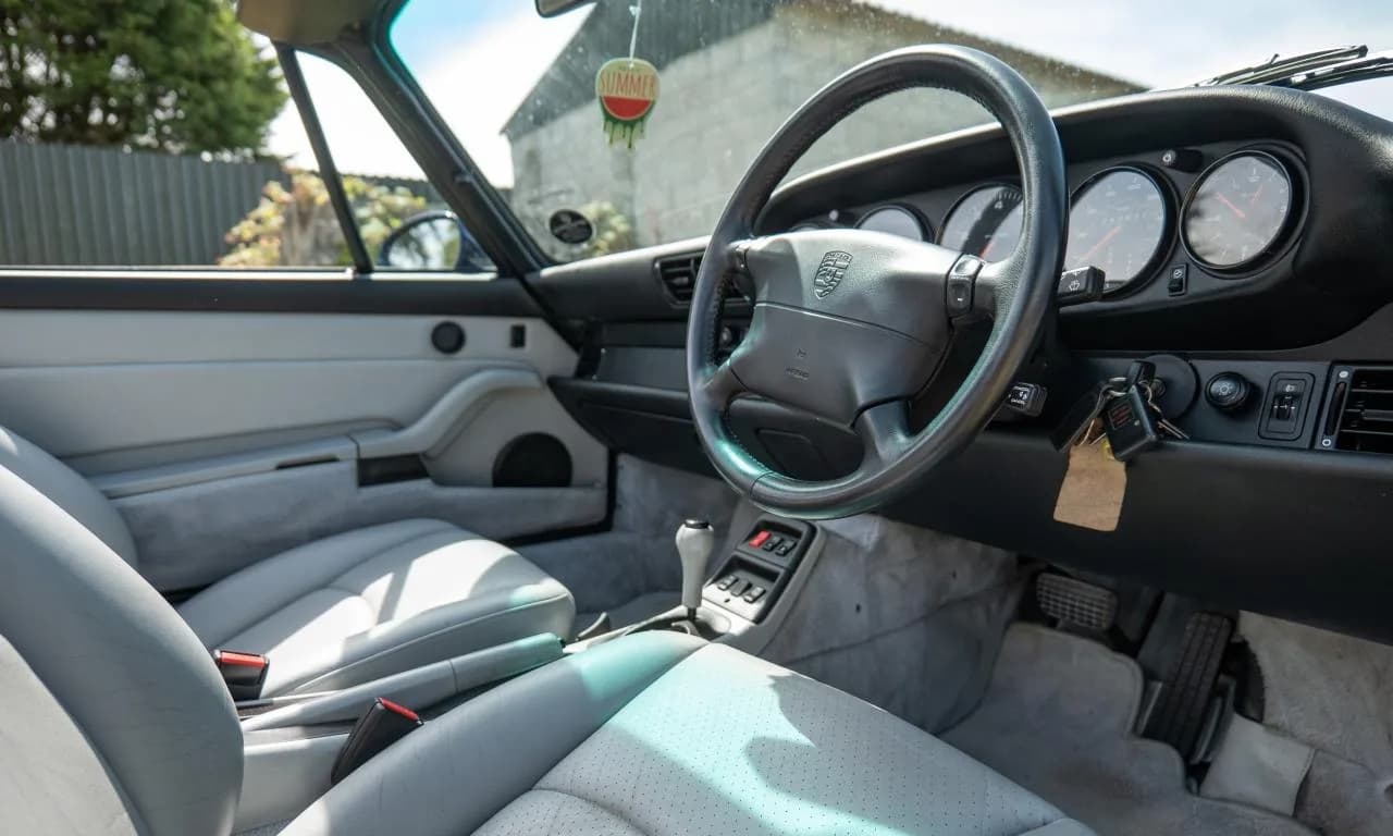 1995 Porsche 911/993 Carrera Cabriolet - Thumbnail 5