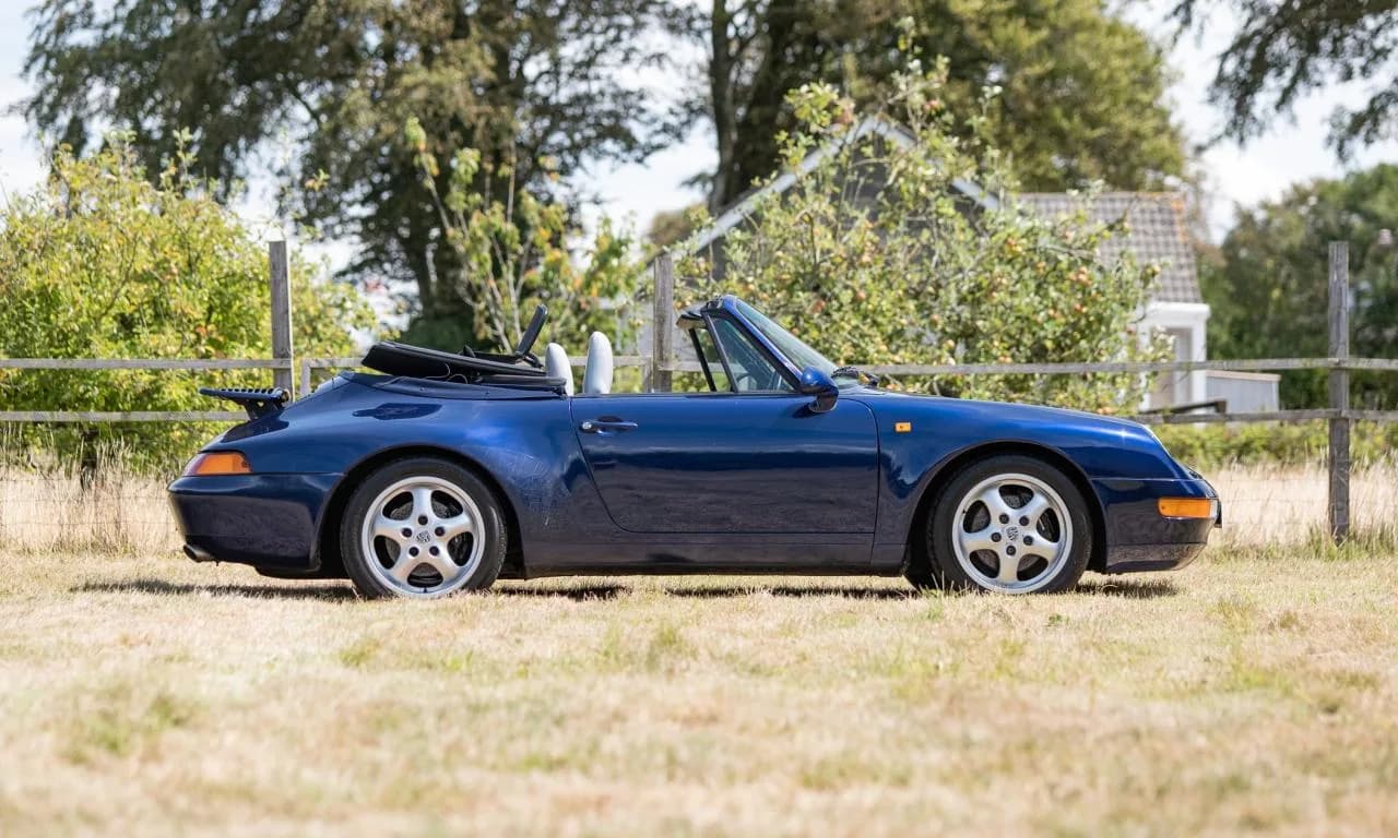 1995 Porsche 911/993 Carrera Cabriolet - Thumbnail 2