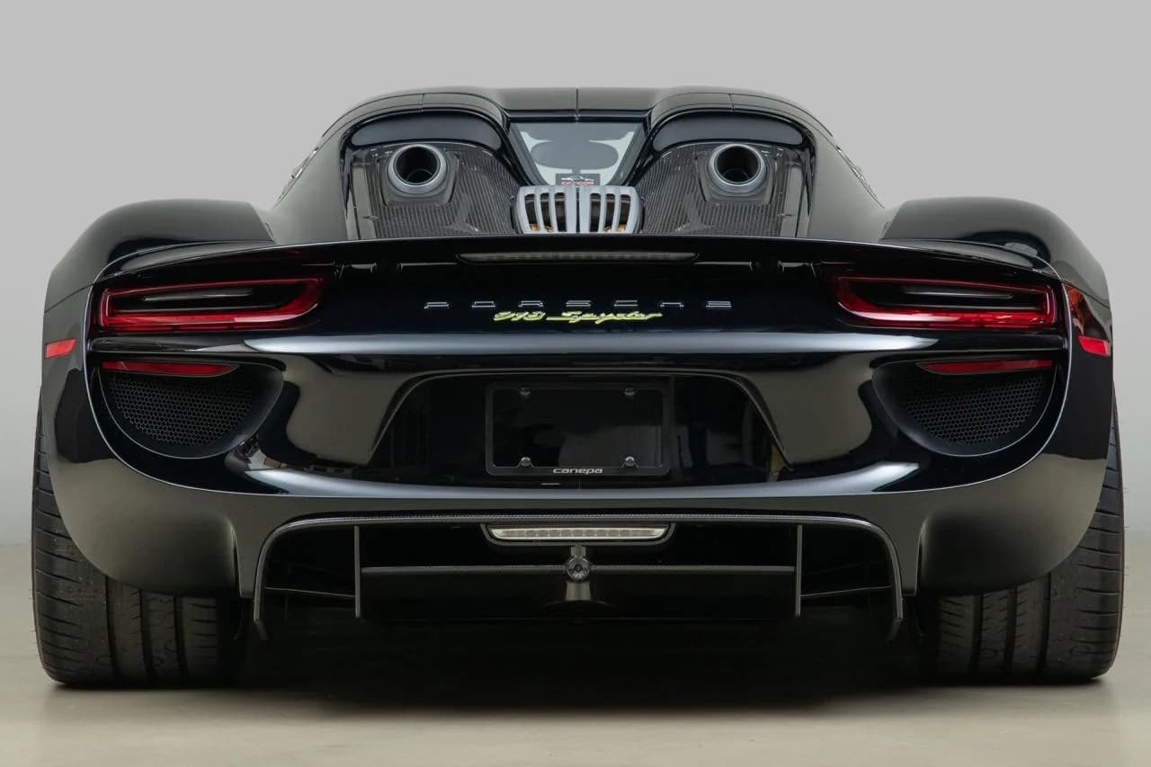 2015 Porsche 918 Spyder - Thumbnail 6