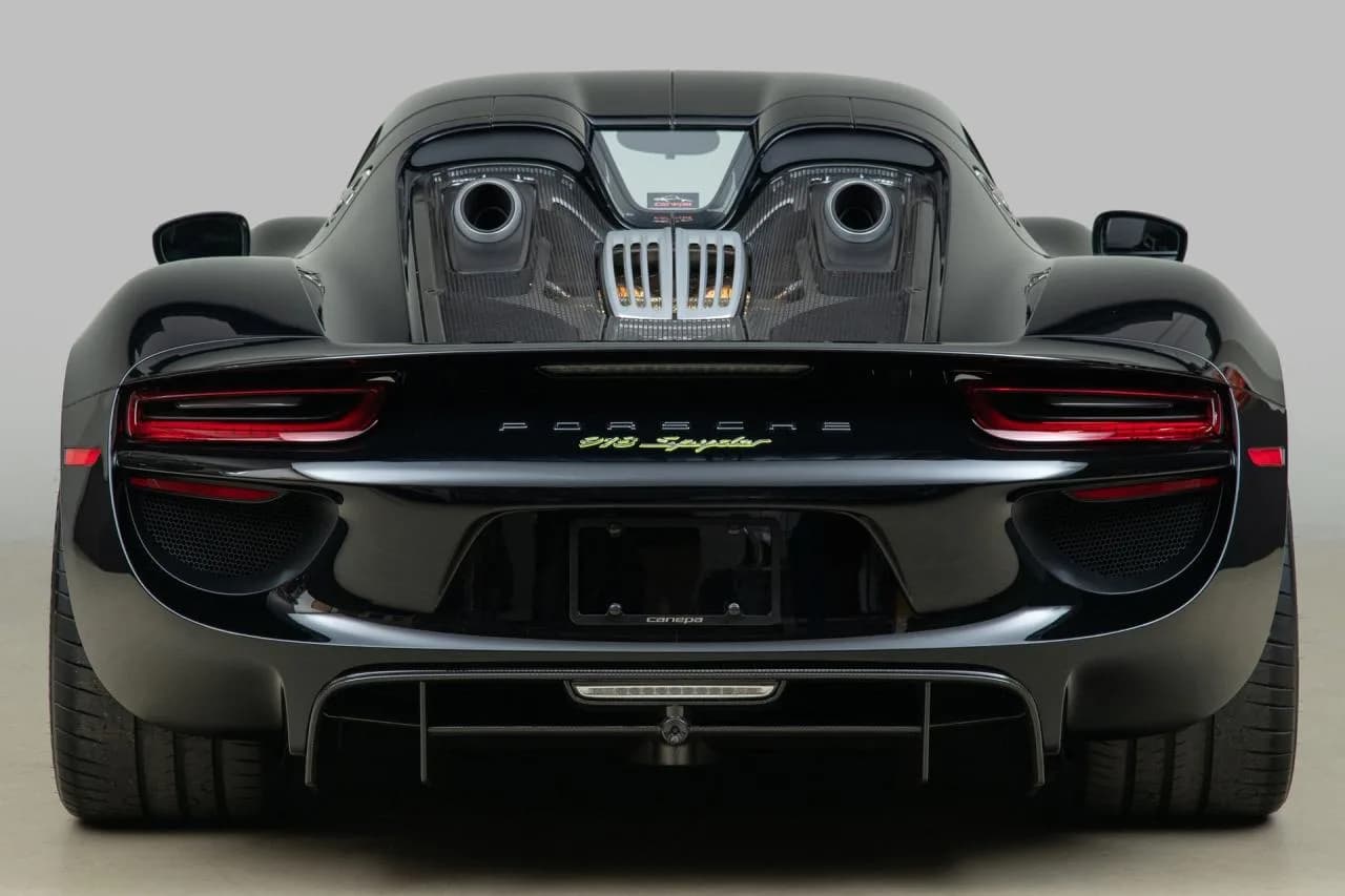 2015 Porsche 918 Spyder - Thumbnail 7