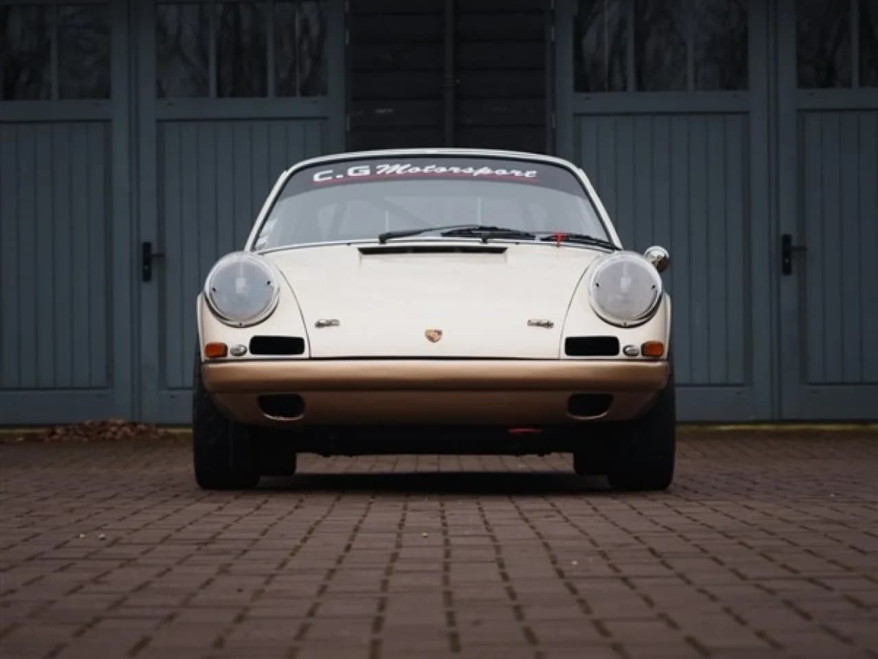 1984 Porsche 911 3.2 Carrera - Thumbnail 4