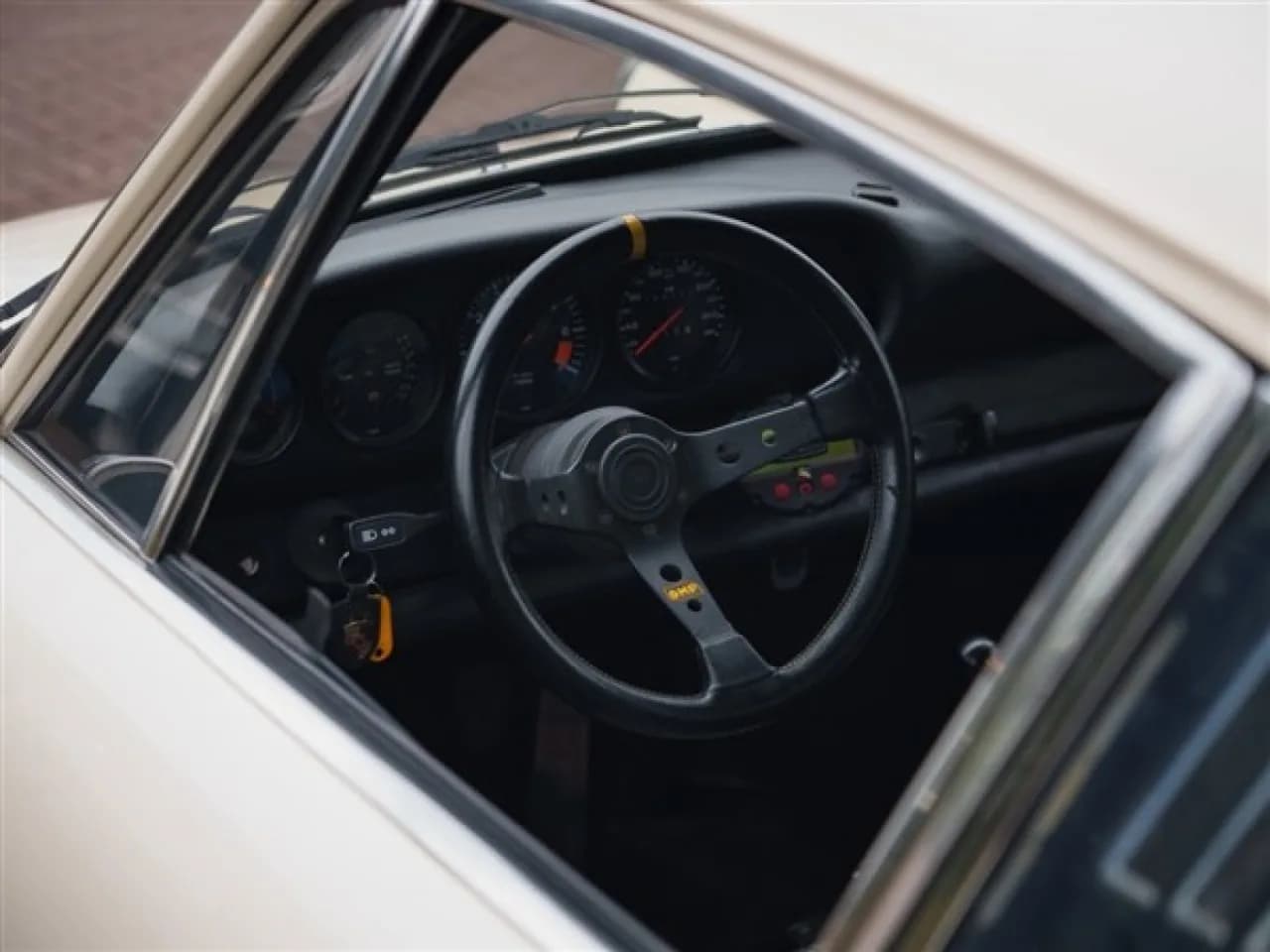 1984 Porsche 911 3.2 Carrera - Thumbnail 5
