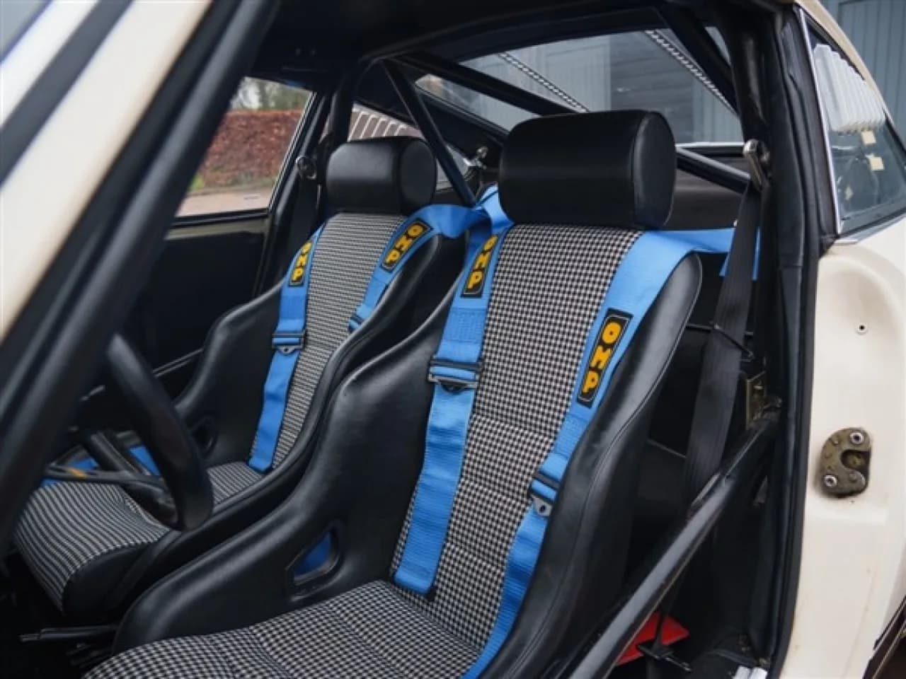 1984 Porsche 911 3.2 Carrera - Thumbnail 6