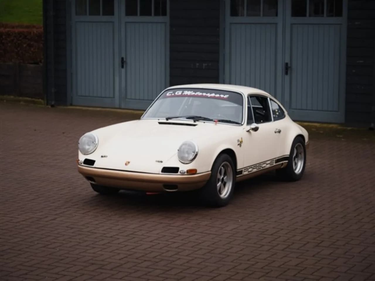 1984 Porsche 911 3.2 Carrera - Thumbnail 2