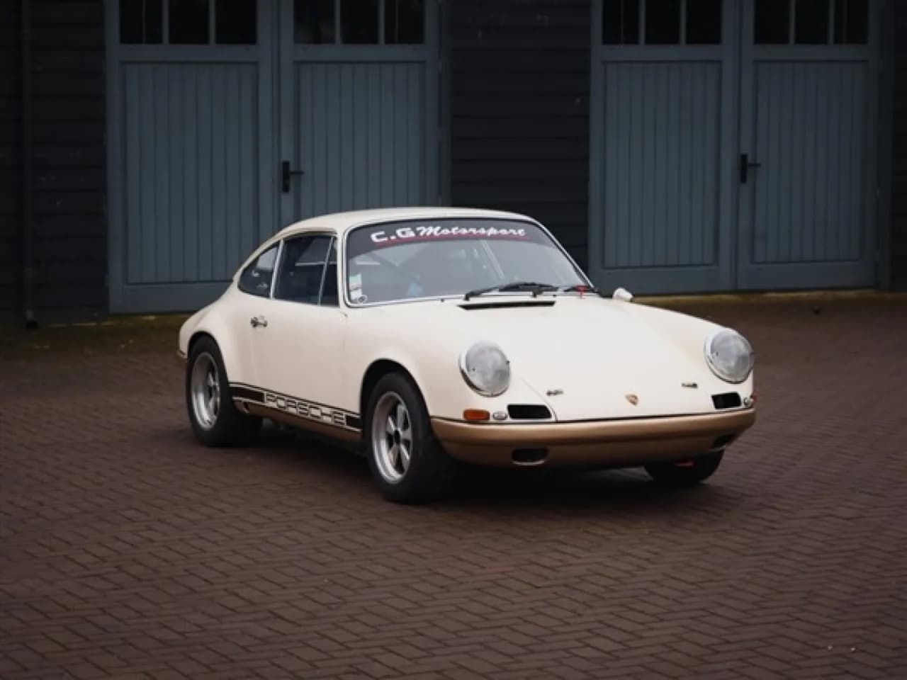 1984 Porsche 911 3.2 Carrera - Thumbnail 3