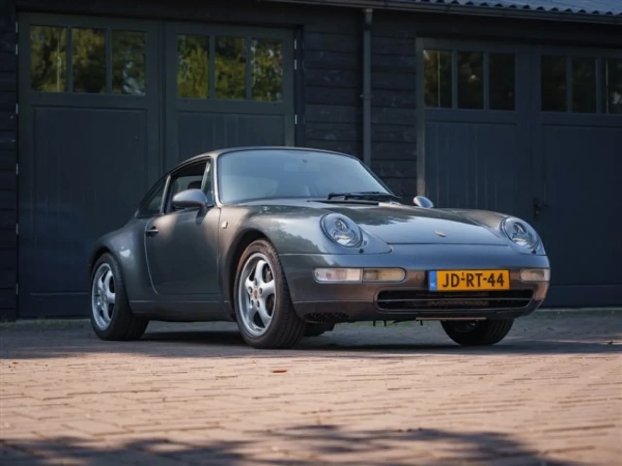 1994 Porsche 993 Carrera Coupé - Thumbnail 5