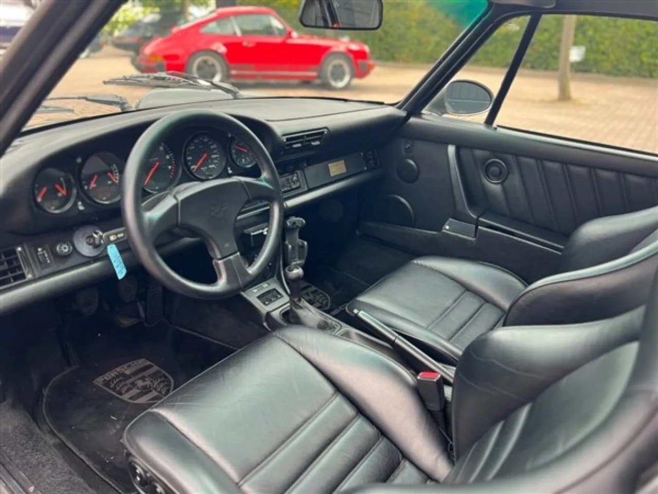 1990 Porsche 911 (964) Carrera 4 Coupé - Thumbnail 6