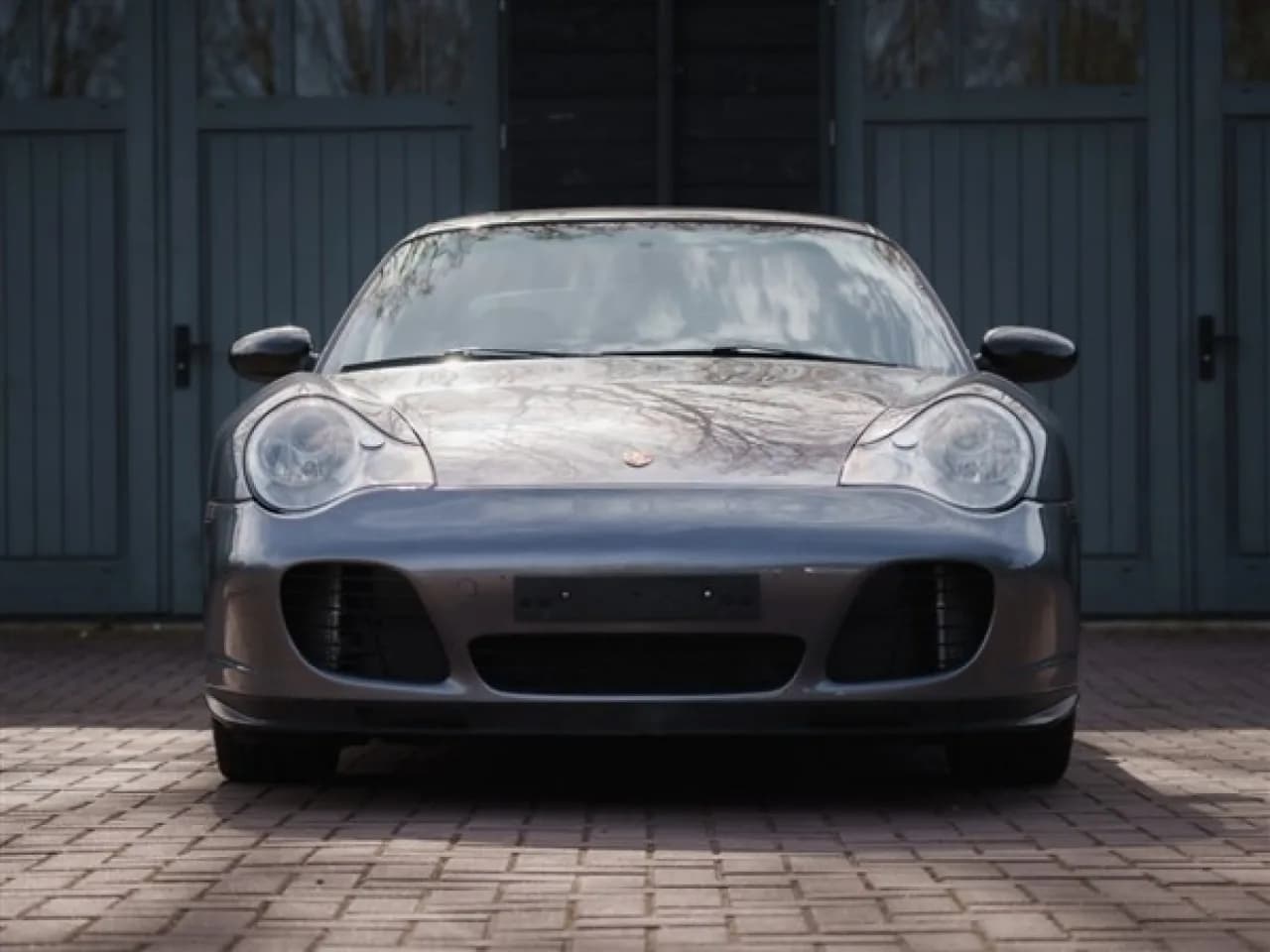 2001 Porsche 996 Turbo Coupé - Thumbnail 2