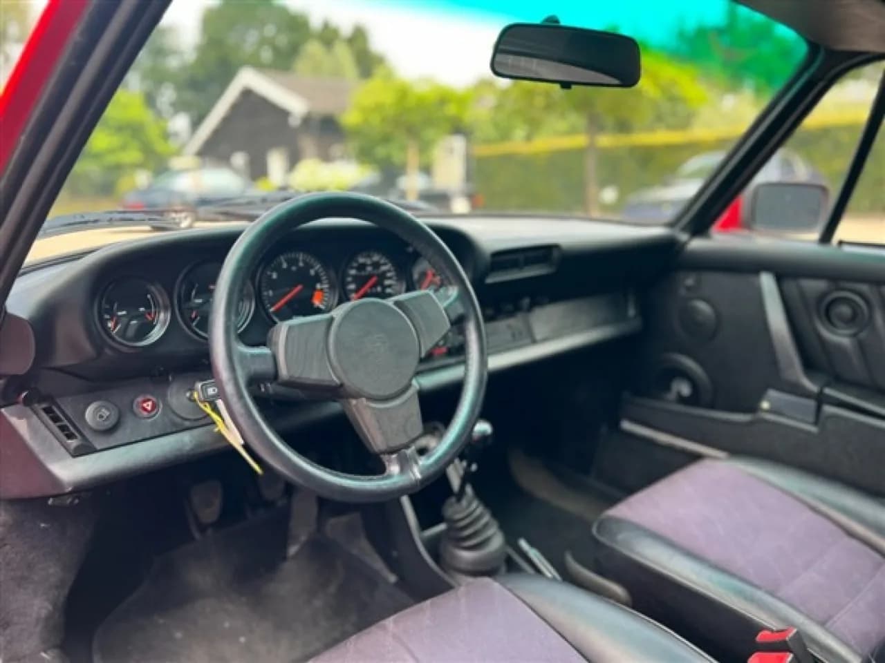 1984 Porsche 911 Carrera - Thumbnail 5