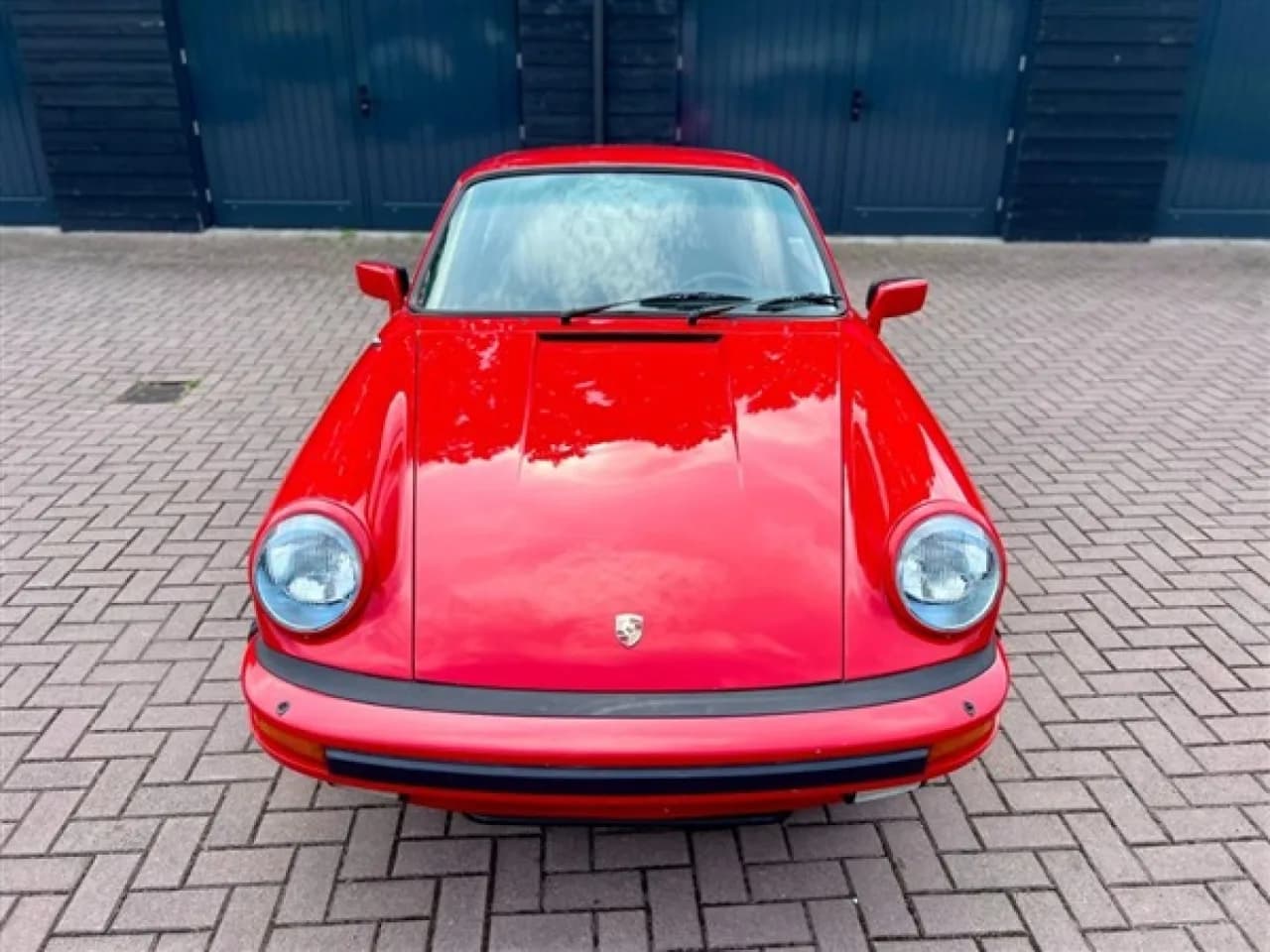 1984 Porsche 911 Carrera - Thumbnail 3