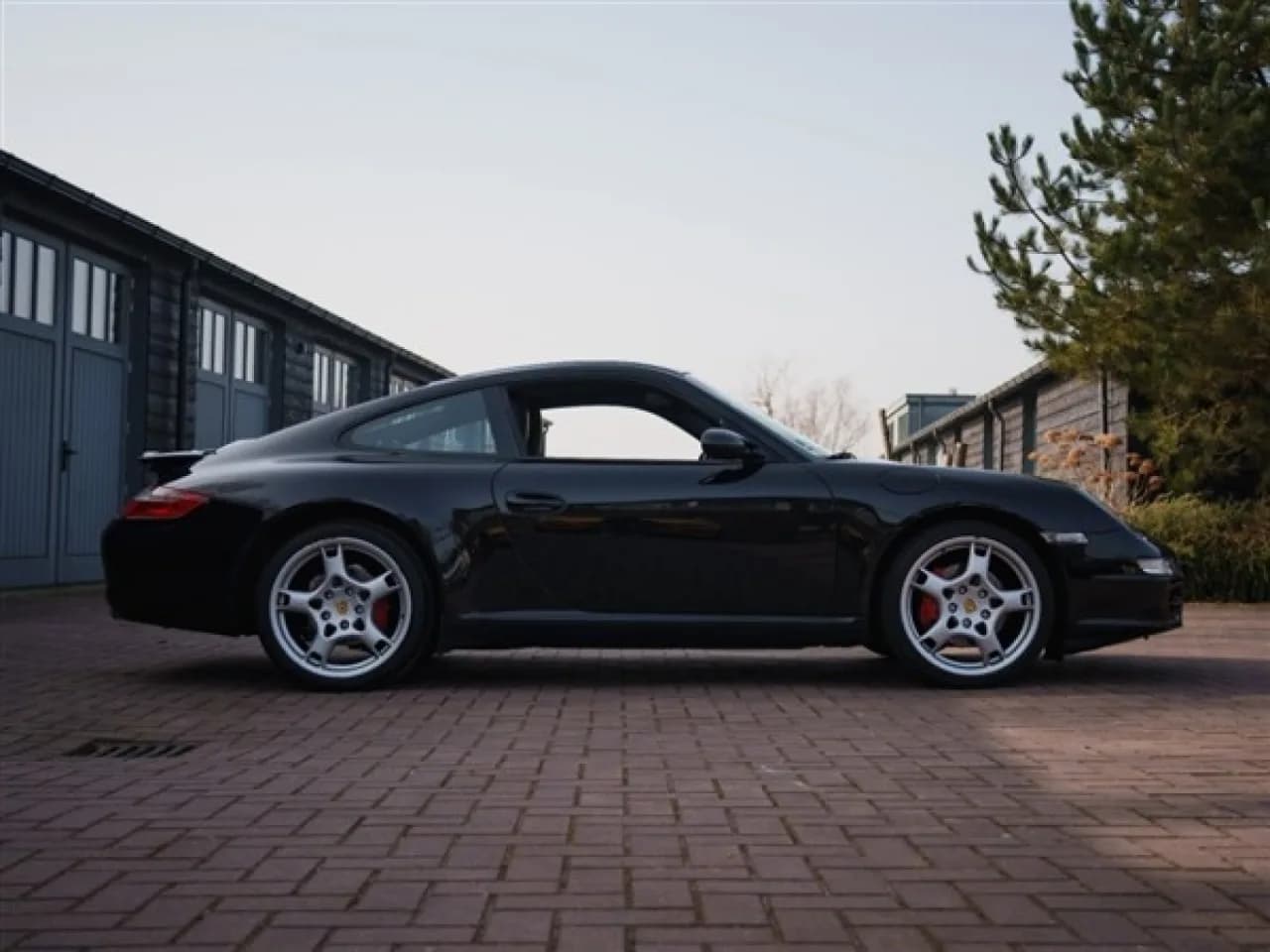 2004 Porsche 911 (997) Carrera - Thumbnail 7