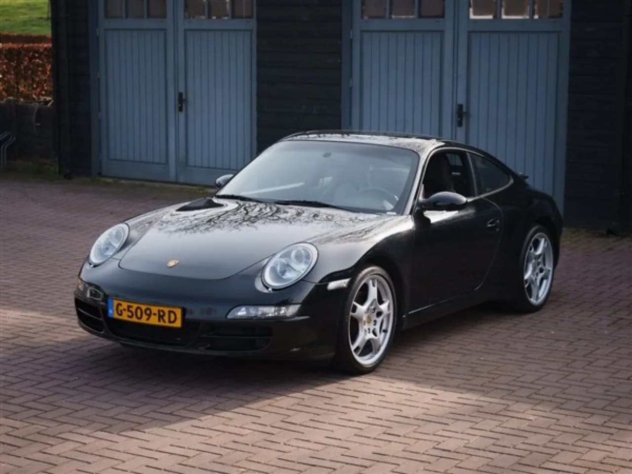 2004 Porsche 911 (997) Carrera - Thumbnail 2