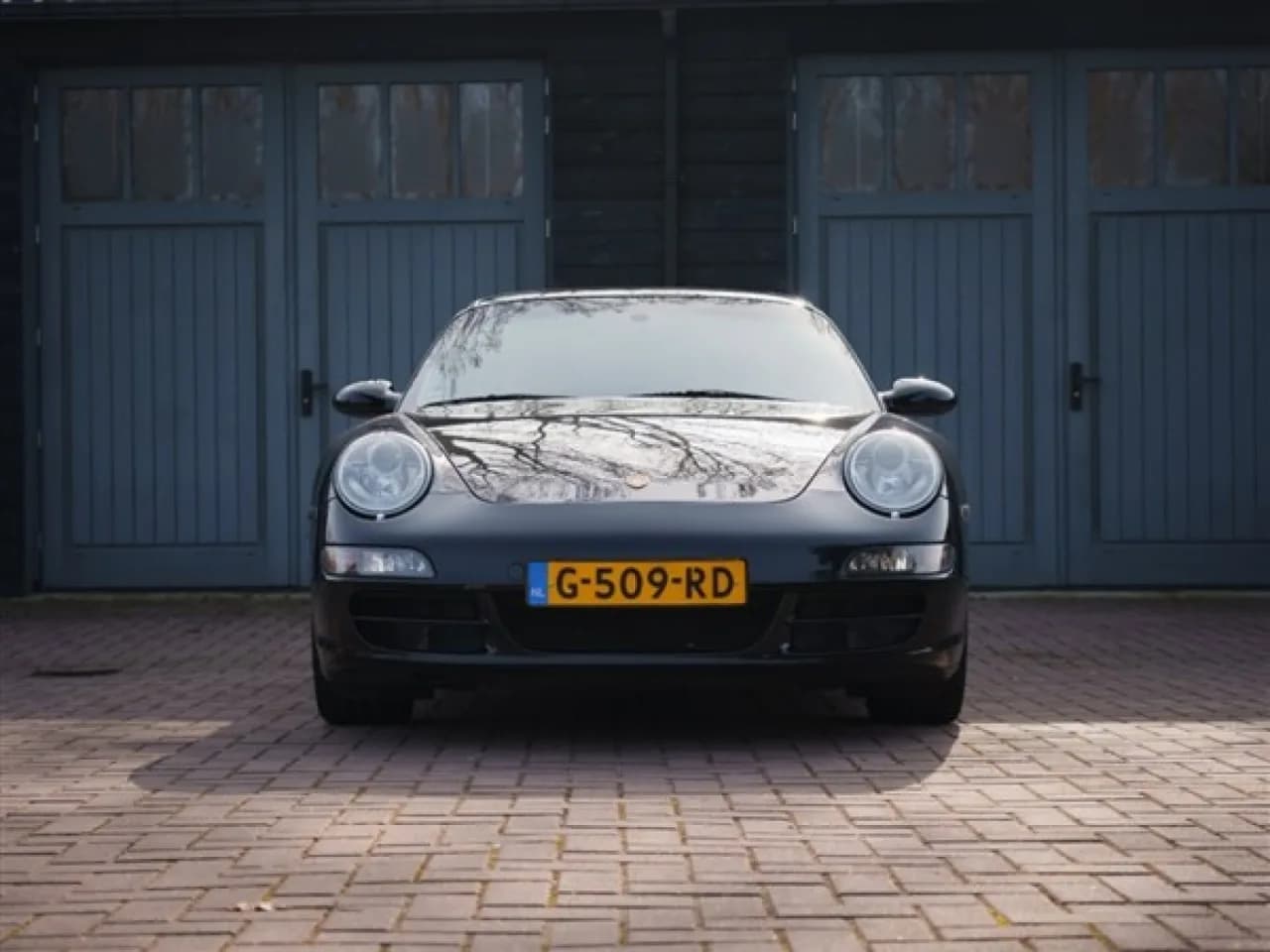 2004 Porsche 911 (997) Carrera - Thumbnail 3