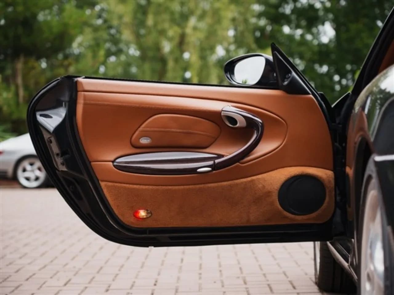 2000 Porsche 911(996) Millennium Edition - Thumbnail 4