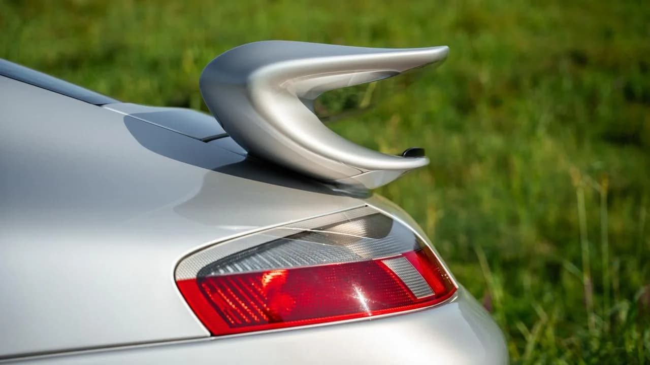 2000 Porsche 911 GT3 - Thumbnail 4
