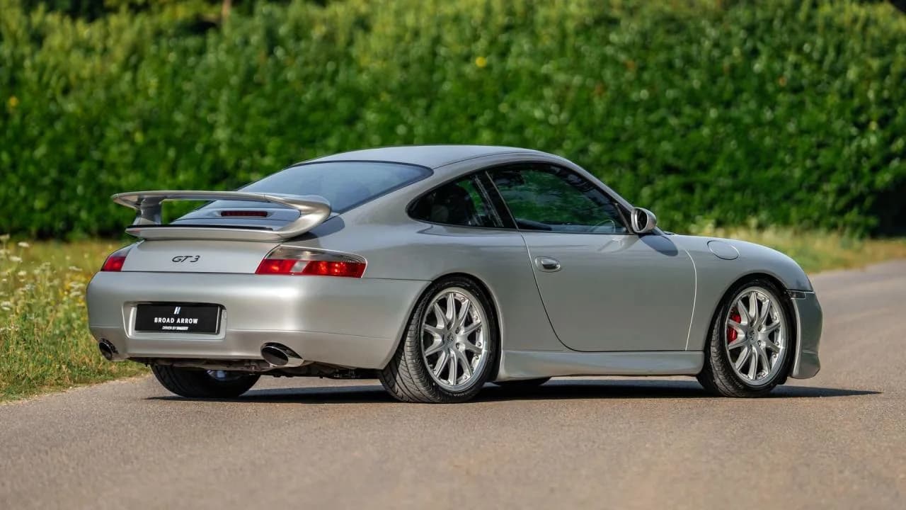 2000 Porsche 911 GT3 - Thumbnail 5