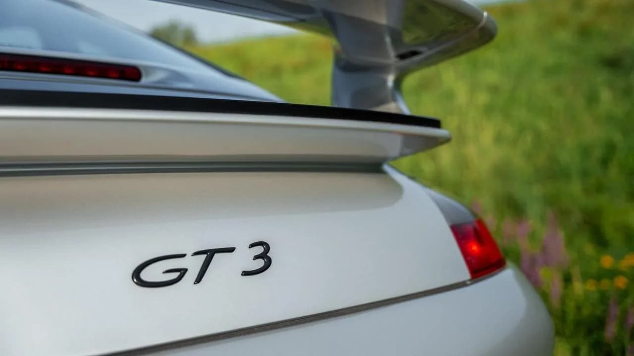 2000 Porsche 911 GT3 - Thumbnail 2
