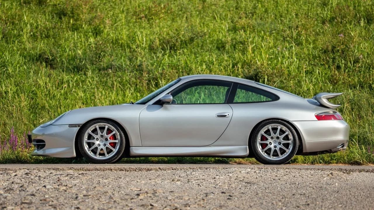 2000 Porsche 911 GT3 - Thumbnail 3