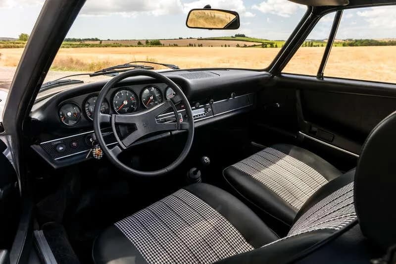 1973 Porsche 911 - Thumbnail 2