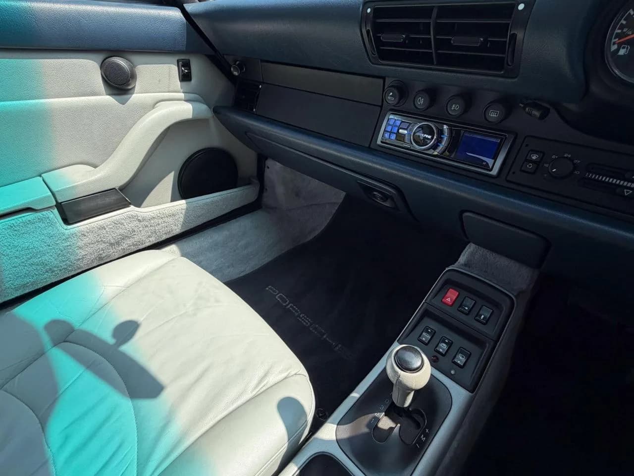 1997 Porsche 3.6 993 Targa 2dr Petrol Automatic (285 bhp) - Thumbnail 4