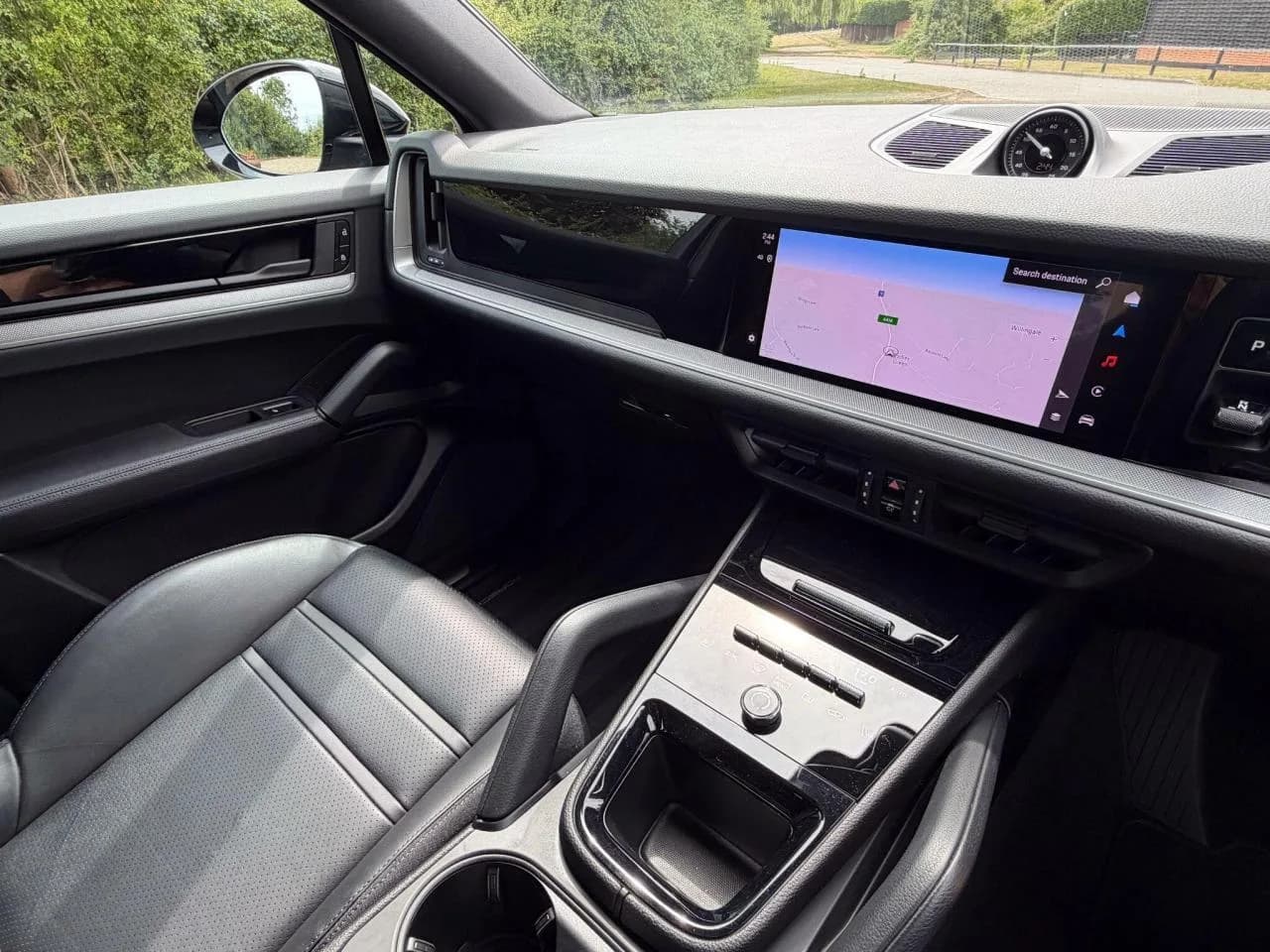 2024 Porsche 3.0 V6 E-Hybrid 25.9kWh TiptronicS 4WD Euro 6 (s/s) 5dr - Thumbnail 6