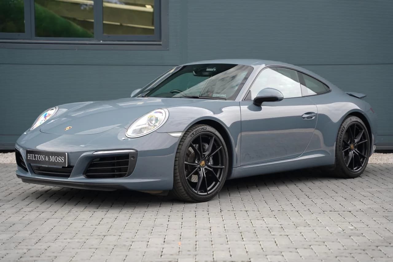 2016 Porsche 911 - Thumbnail 4