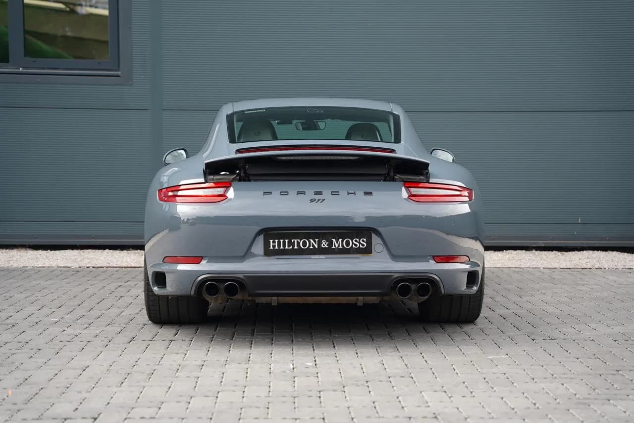 2016 Porsche 911 - Thumbnail 8