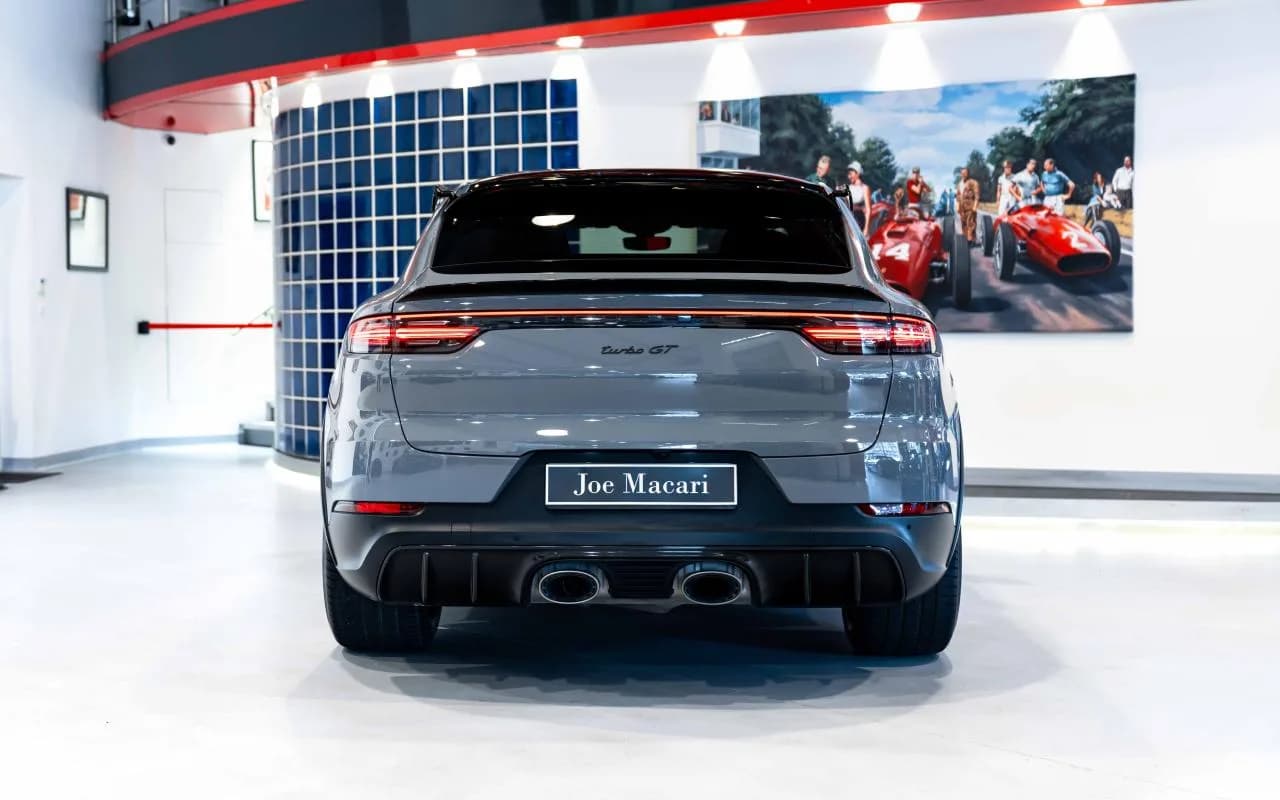 2022 Porsche Cayenne - Thumbnail 8