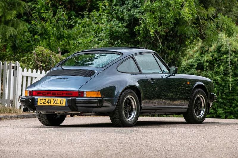 1986 Porsche 911 Carrera - Thumbnail 4