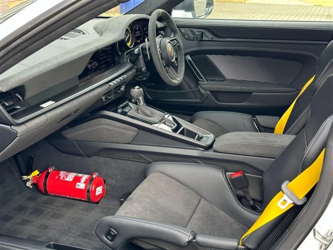 2024 Porsche 911 - Thumbnail 8