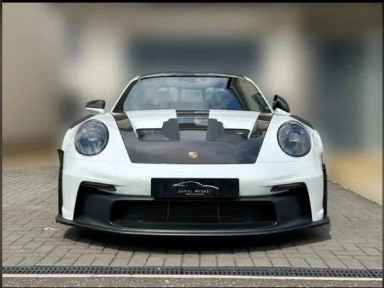 2024 Porsche 911 - Thumbnail 2