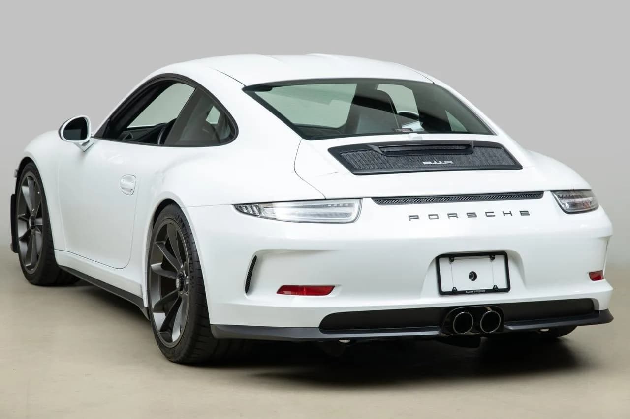 2016 Porsche 911R - Thumbnail 5