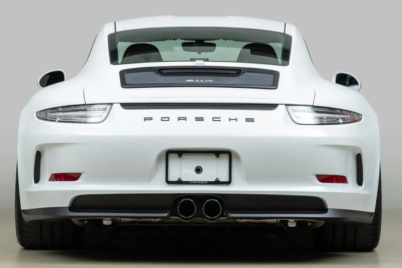 2016 Porsche 911R - Thumbnail 6
