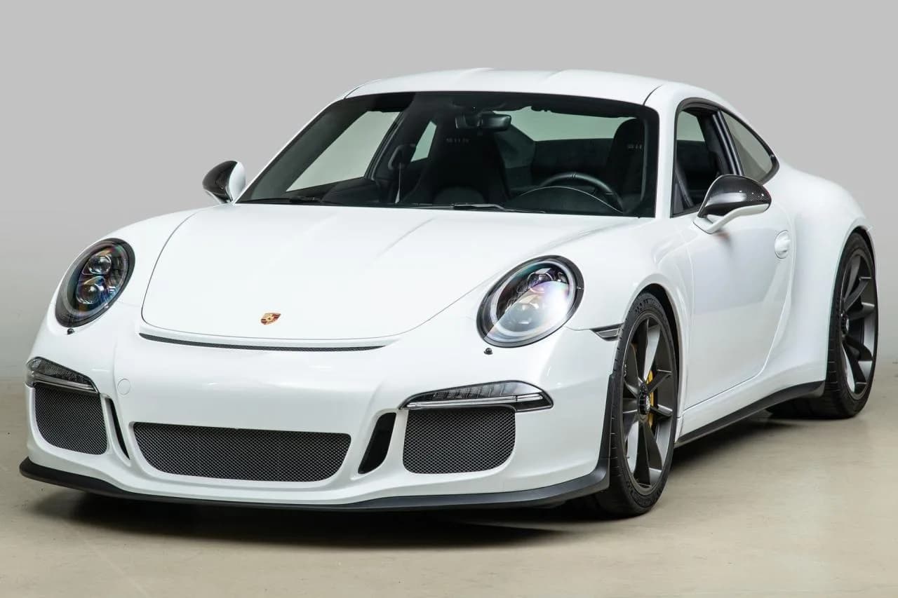 2016 Porsche 911R - Thumbnail 2