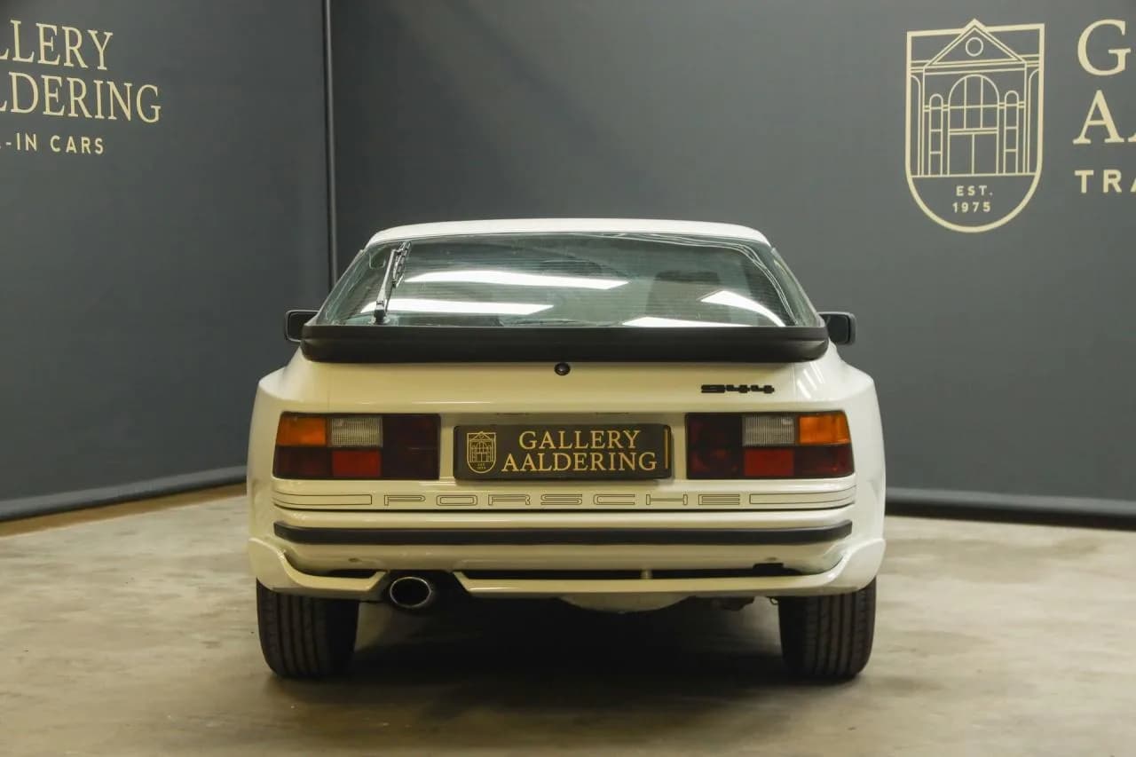 1986 Porsche 944 2.5 Coup&eacute; &ldquo;Alpinwei&szlig;&rdquo; - Thumbnail 6