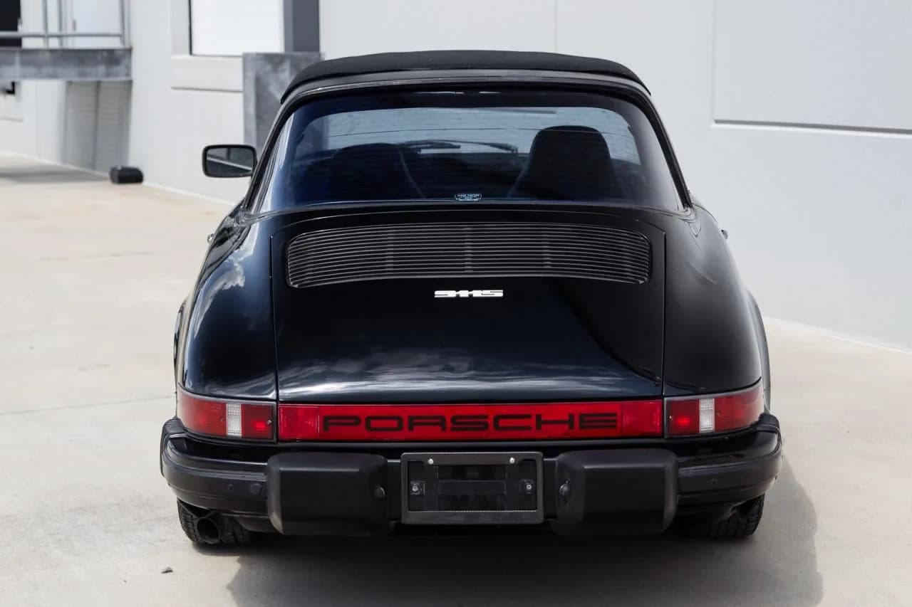 1977 Porsche 911 - Thumbnail 5