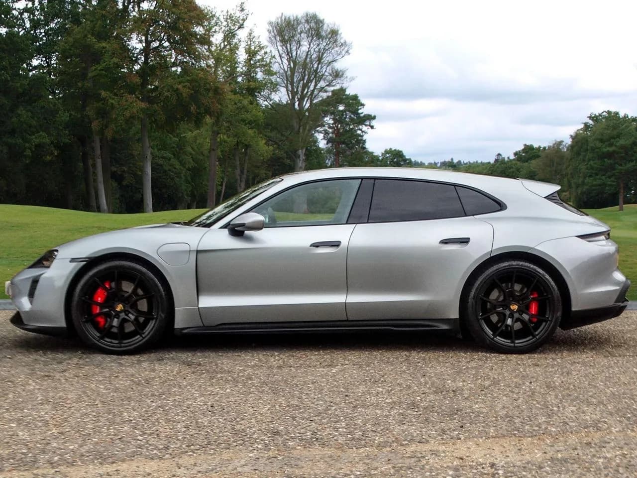 2023 Porsche Performance Plus 93.4kWh GTS Sport Turismo Auto 4WD 5dr (11kW Charger) - Thumbnail 2