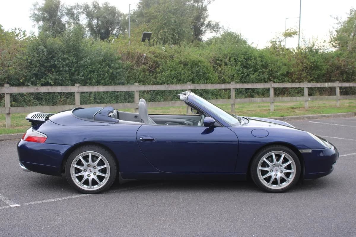 2001 Porsche 911 CARRERA 2 MANUAL - Thumbnail 2