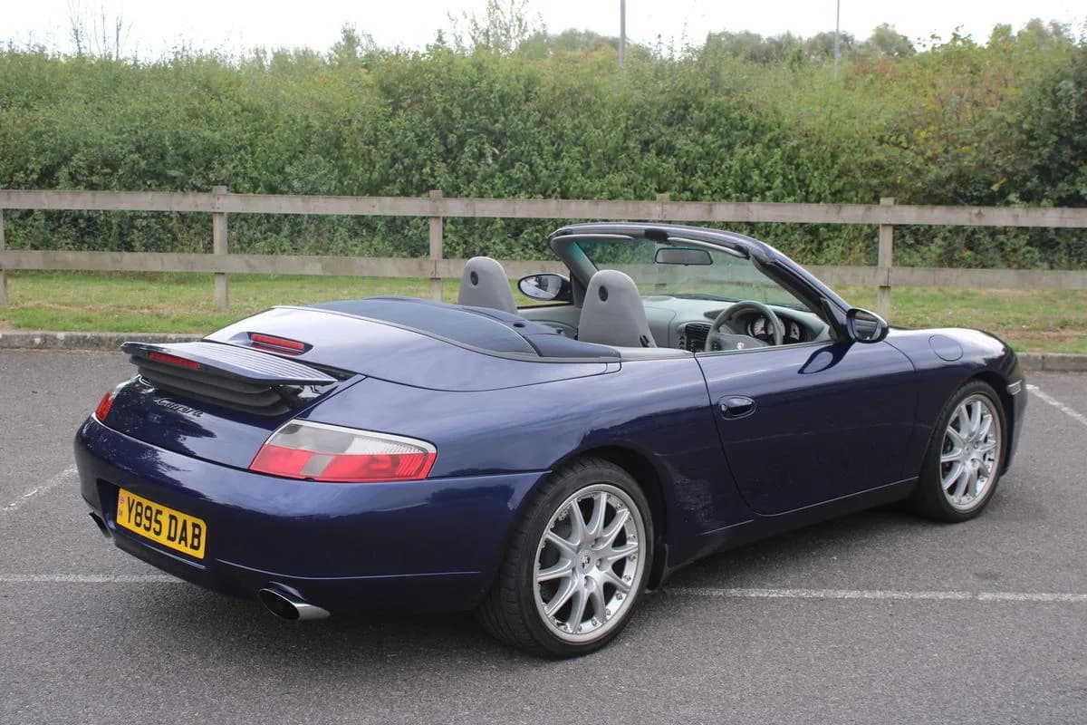 2001 Porsche 911 CARRERA 2 MANUAL - Thumbnail 3