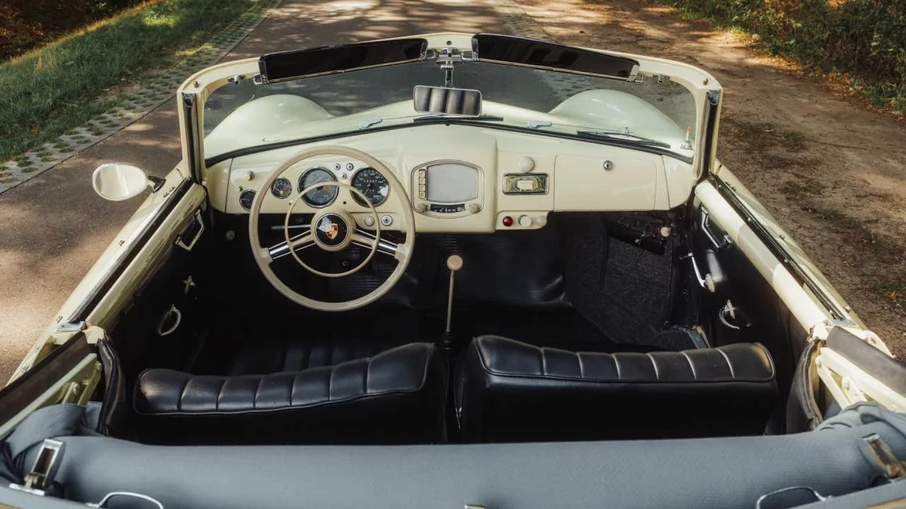 1953 Porsche 356 Pre-A &ldquo;Knickscheibe&rdquo; 1500 Cabriolet - Thumbnail 5