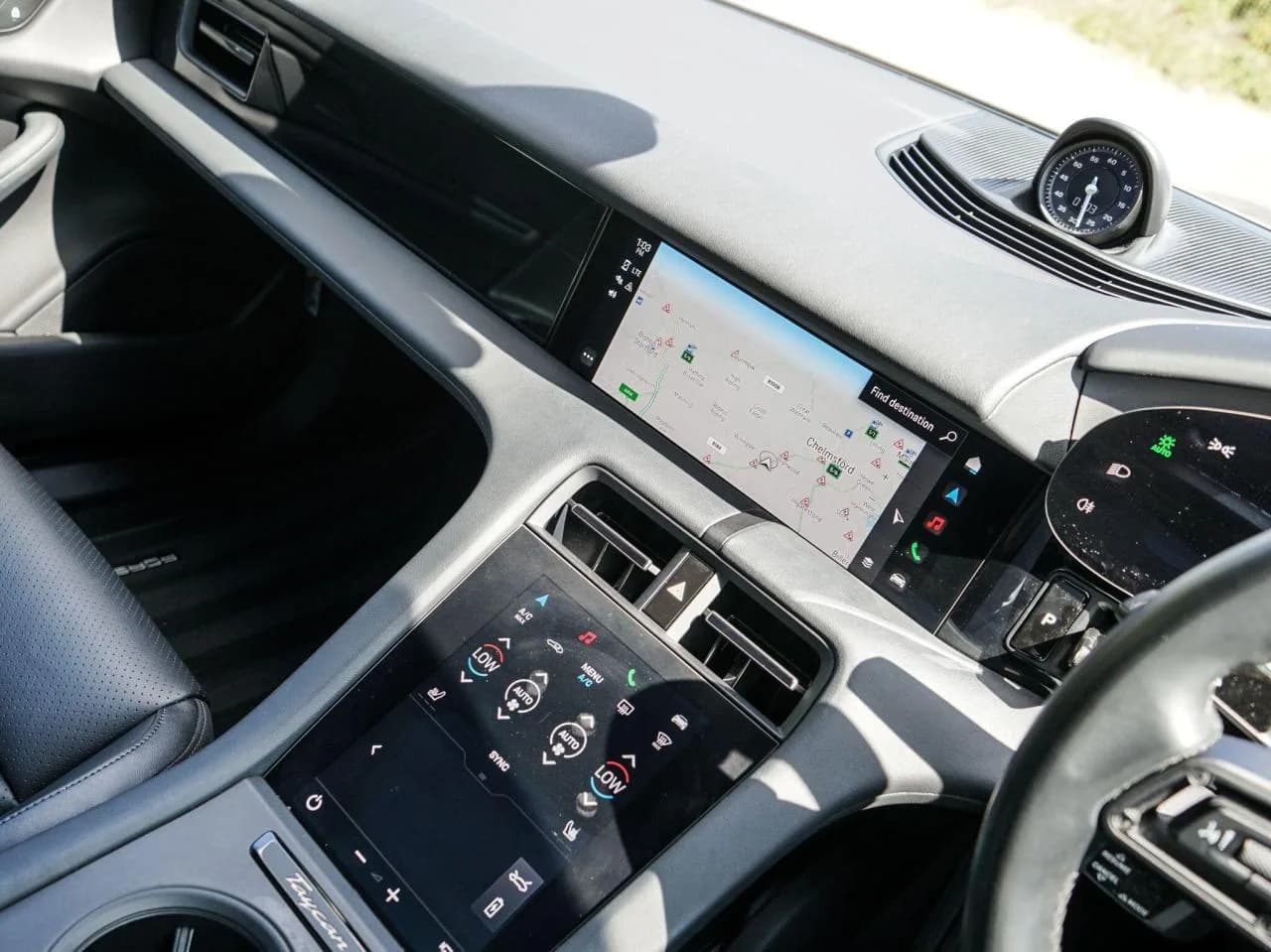 2022 Porsche Performance 79.2kWh Auto RWD 4dr (11kW Charger) - Thumbnail 6