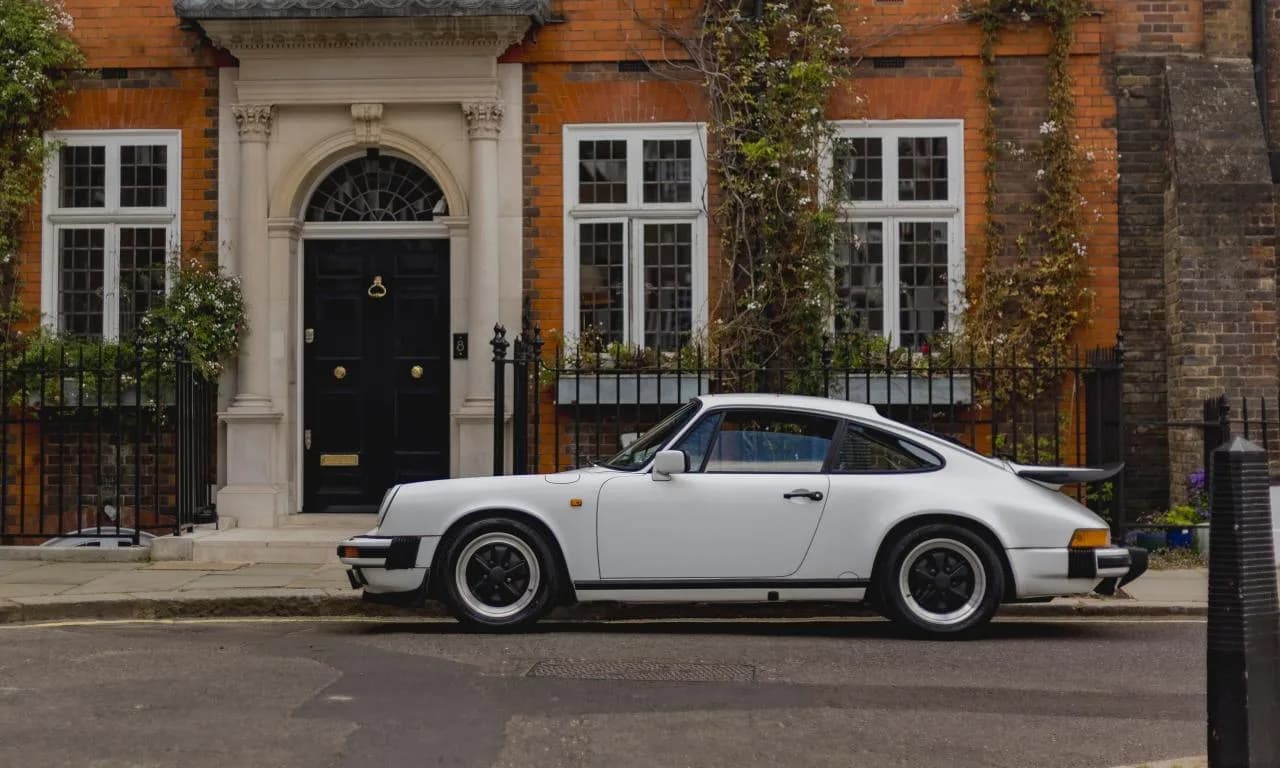 1988 Porsche 911 3.2 Carrera Sport - Thumbnail 2