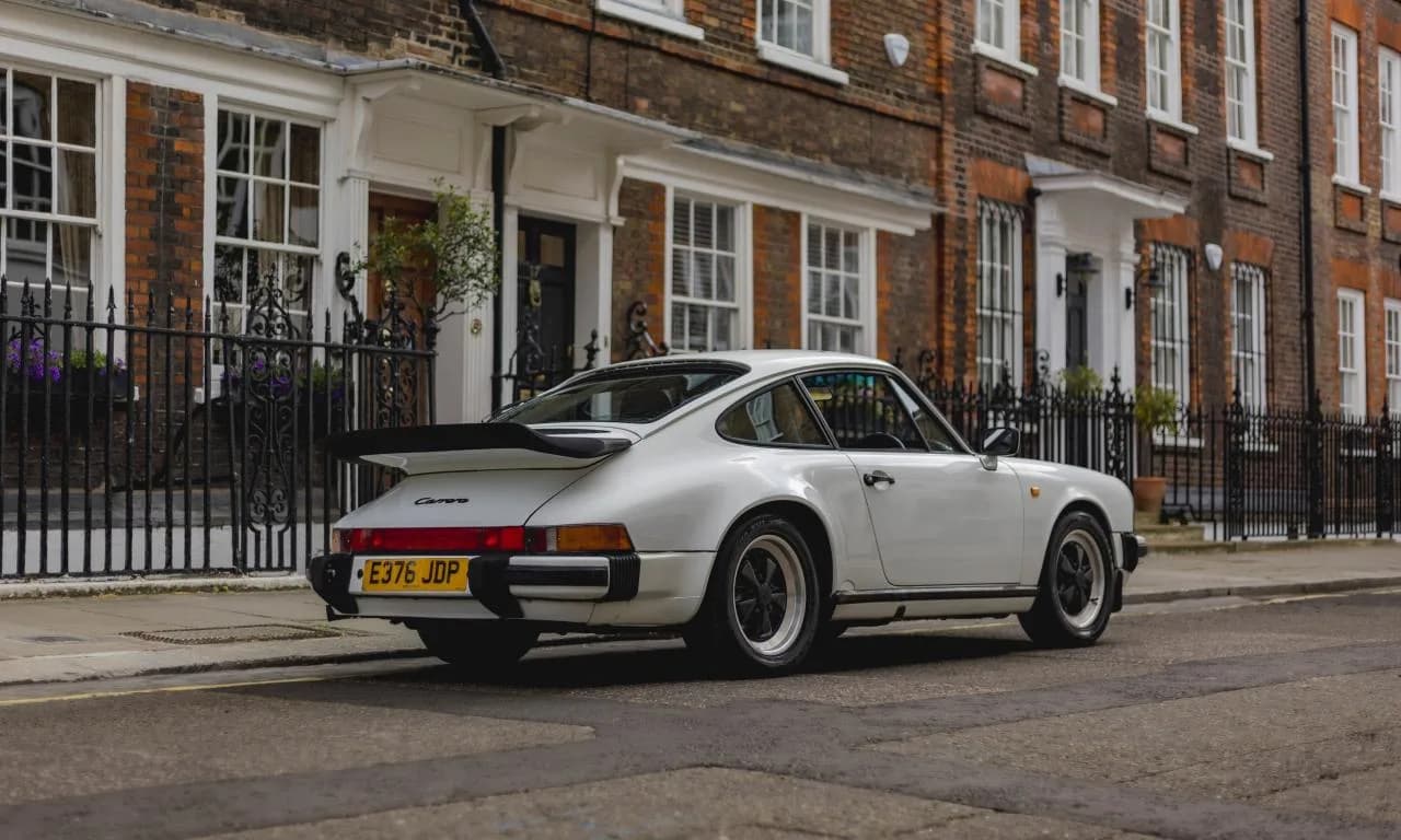 1988 Porsche 911 3.2 Carrera Sport - Thumbnail 3