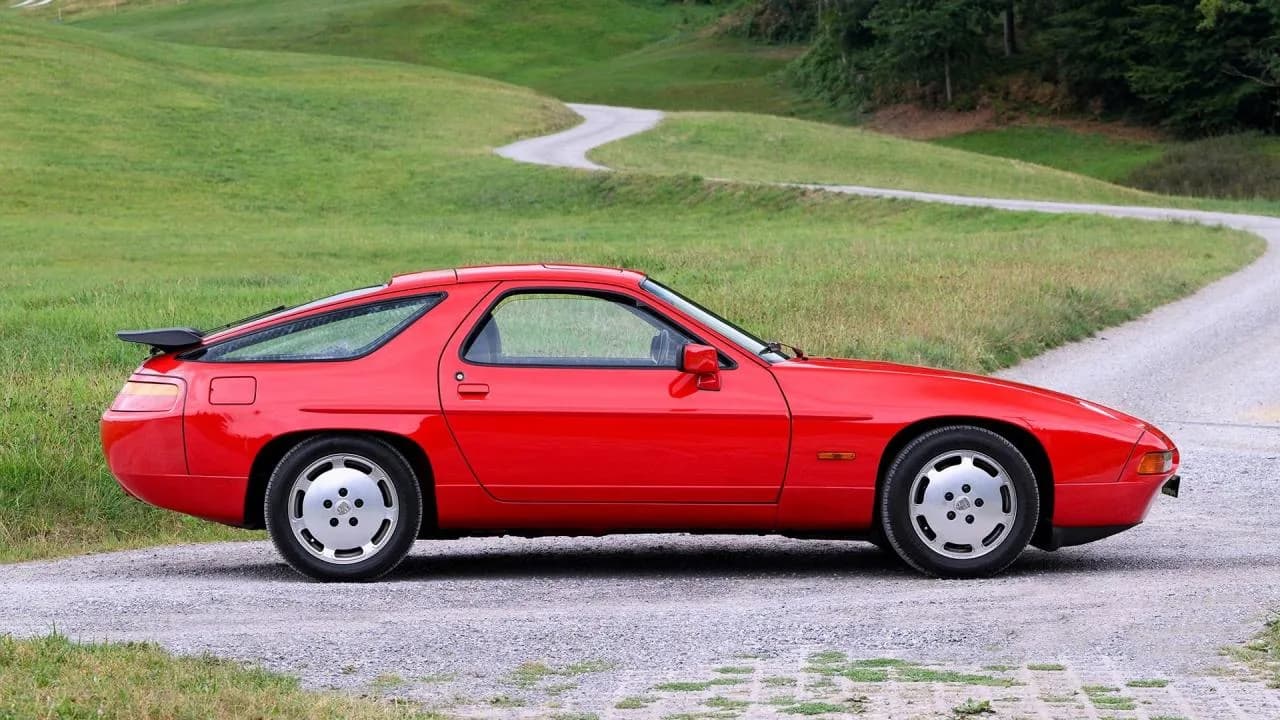 1989 Porsche 928 S4 - Thumbnail 2