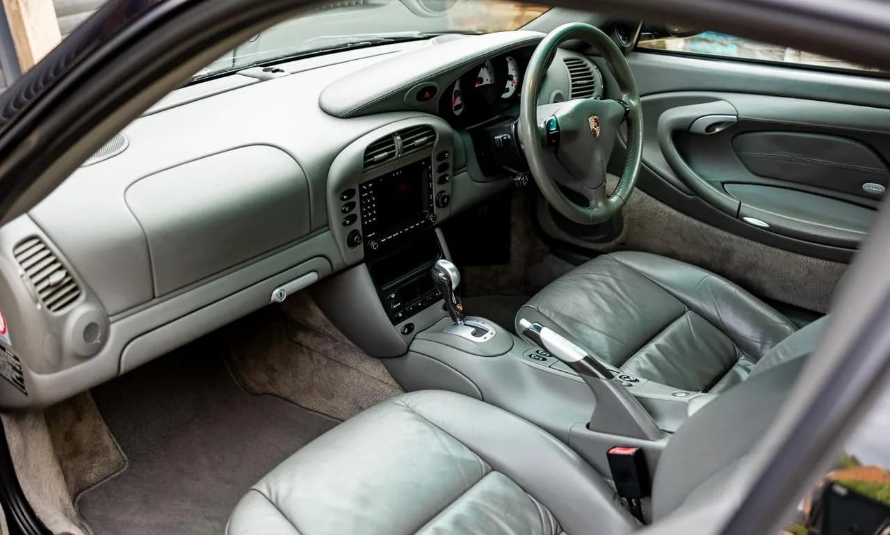 2002 Porsche 911/996 Carrera 4S - Thumbnail 4