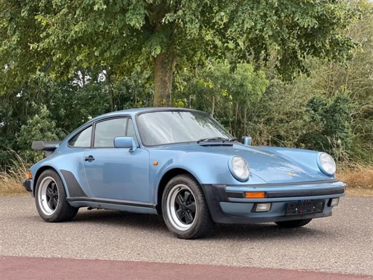 1985 Porsche 911 (930) TURBO - Thumbnail 2