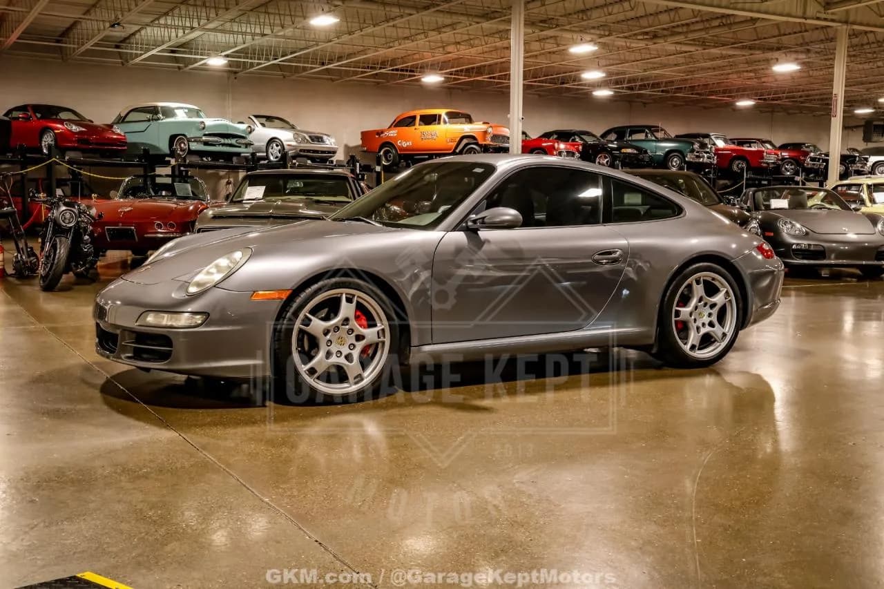 2005 Porsche 911 - Thumbnail 4